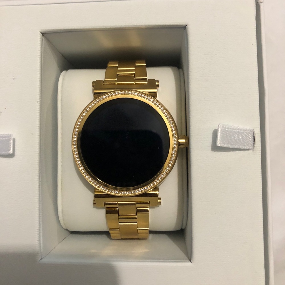 NWT Michael Kors Women’s Sofie smart braclet watch
